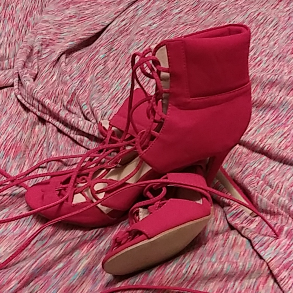 Shoes - Picture 3 of 3